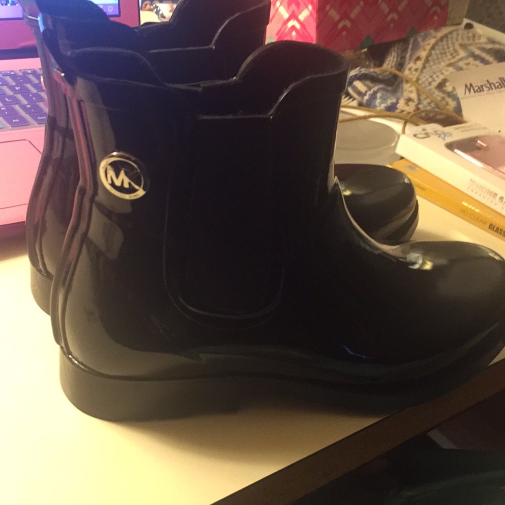 Micheal Kors rain boots